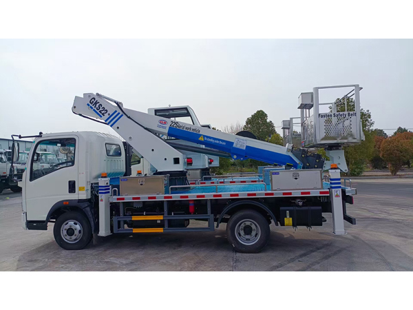 SINOTRUK HOWO 4x2 22Meter Hydraulic Telescopic Boom Aerial Truck Platform Truck