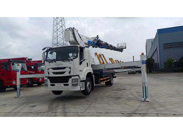 ISUZU GIGA Giga 45 Meter New Aerial Work Bucket Boom Lift Platform Bridge Inspection Truck