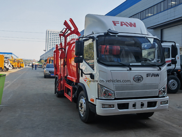 FAW Side Load Garbage Compactor Refuse Collection Truck 